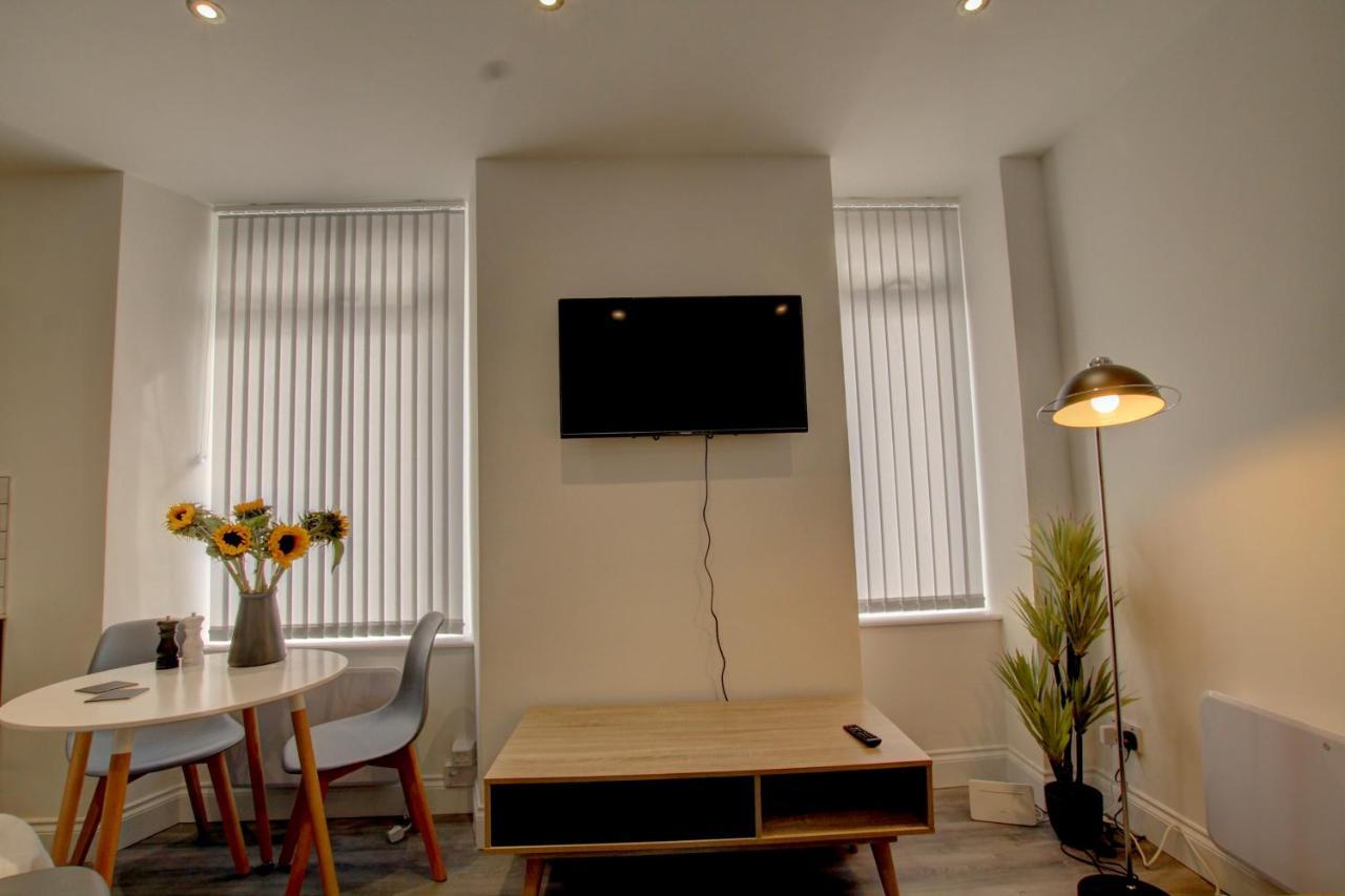 Bright & Stylish Apartment Dundee Exterior photo
