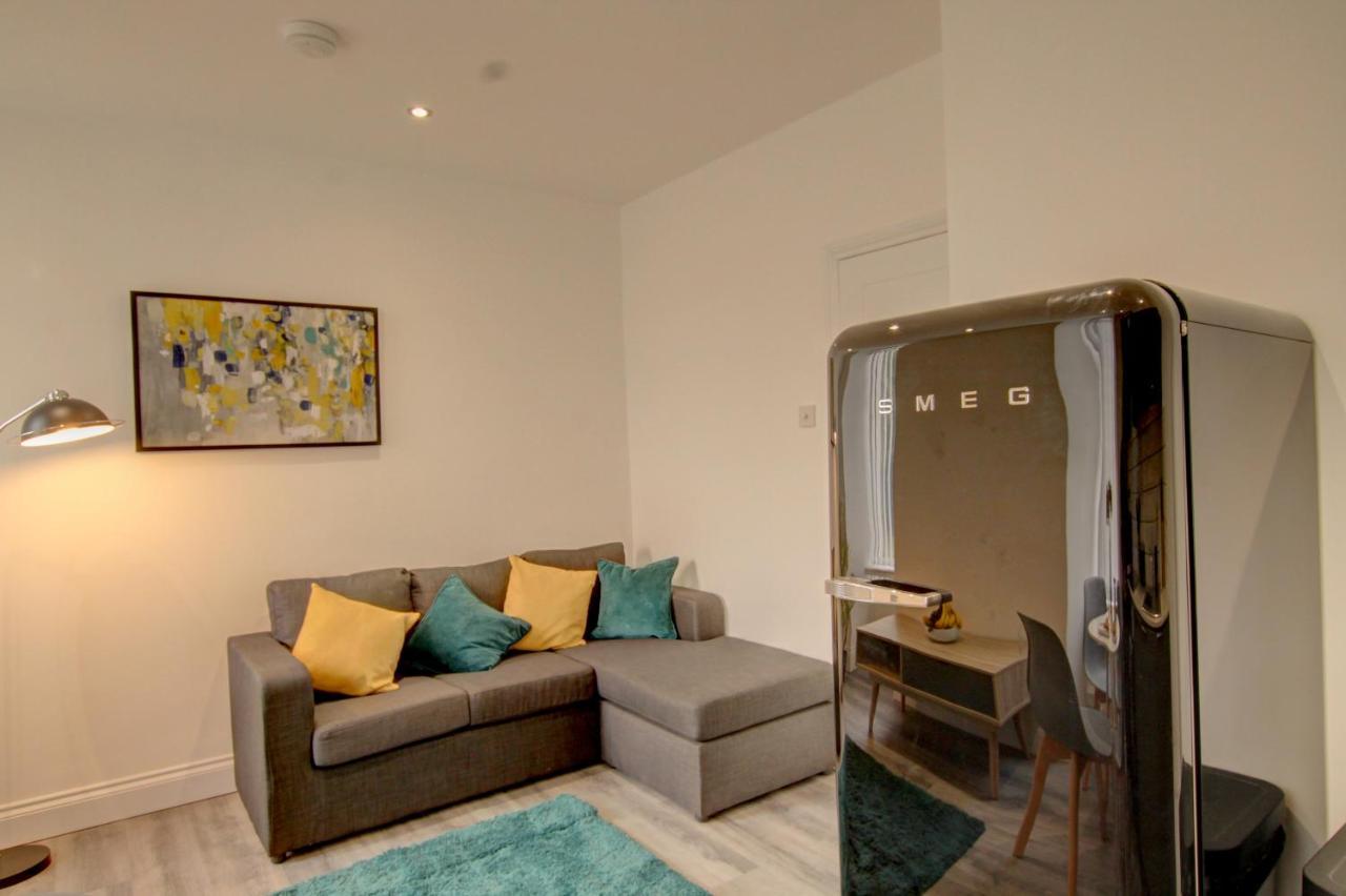 Bright & Stylish Apartment Dundee Exterior photo
