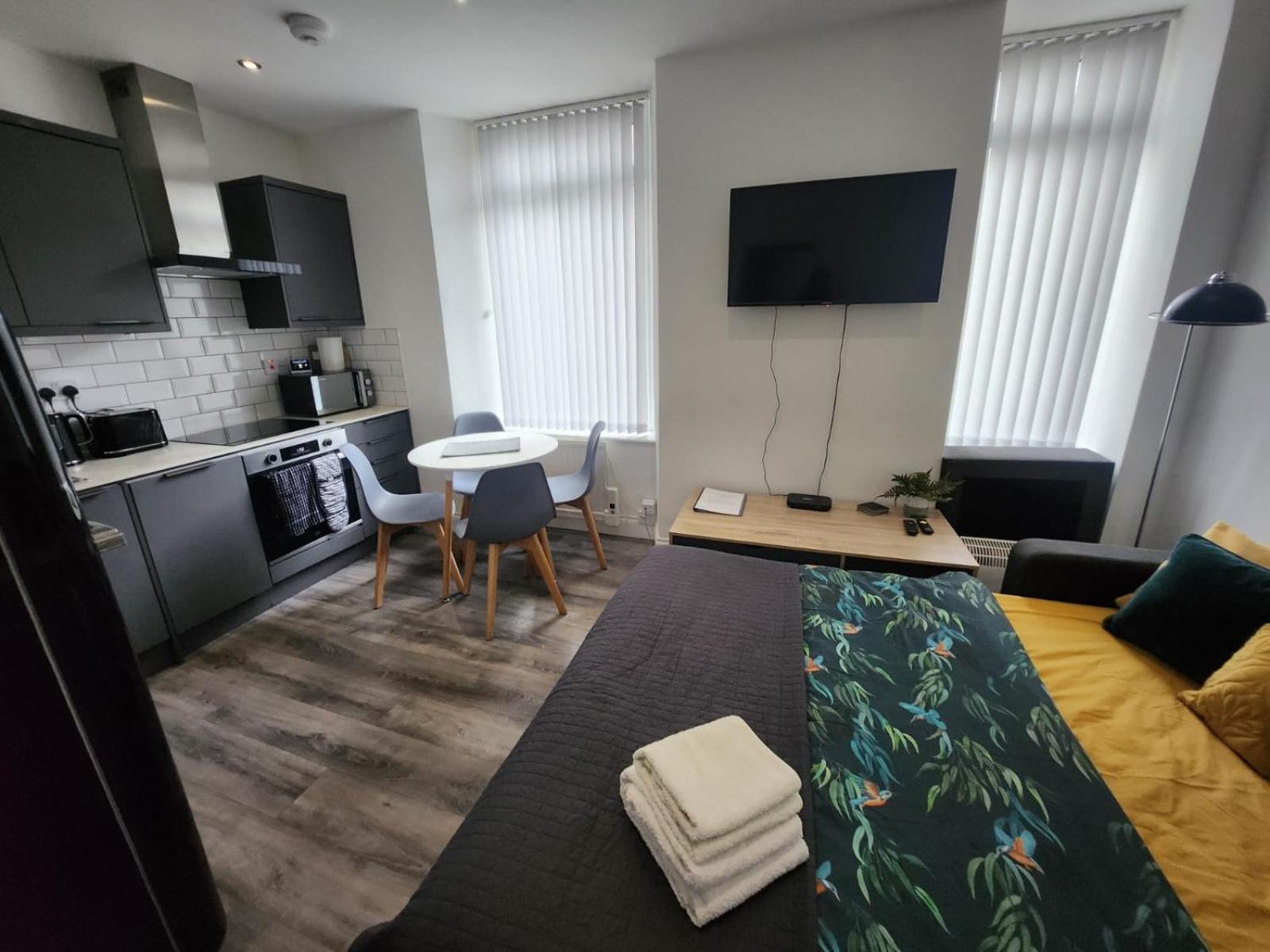 Bright & Stylish Apartment Dundee Exterior photo